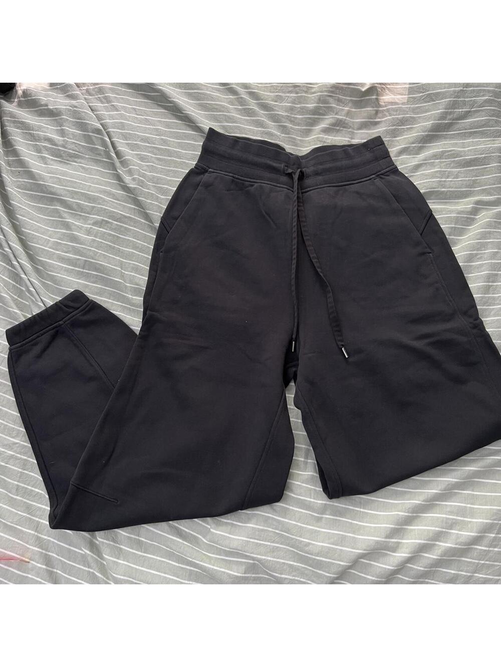 Lululemon Relaxed Fit French Terry Jogger